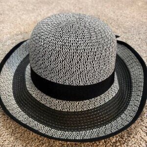 NWT Sonoma Women’s Adjustable Gray Black Bow Wide Brim Hat